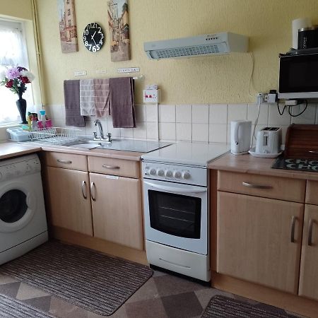Super Single Room Cardiff Eksteriør billede