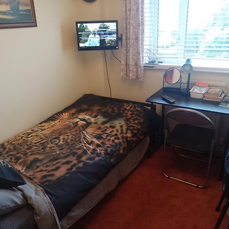 Super Single Room Cardiff Eksteriør billede